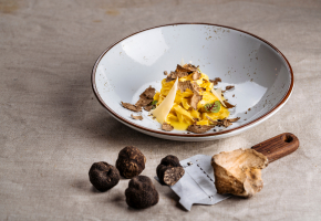 Piedmontese tajarin with truffle, Piedmont, North Italy